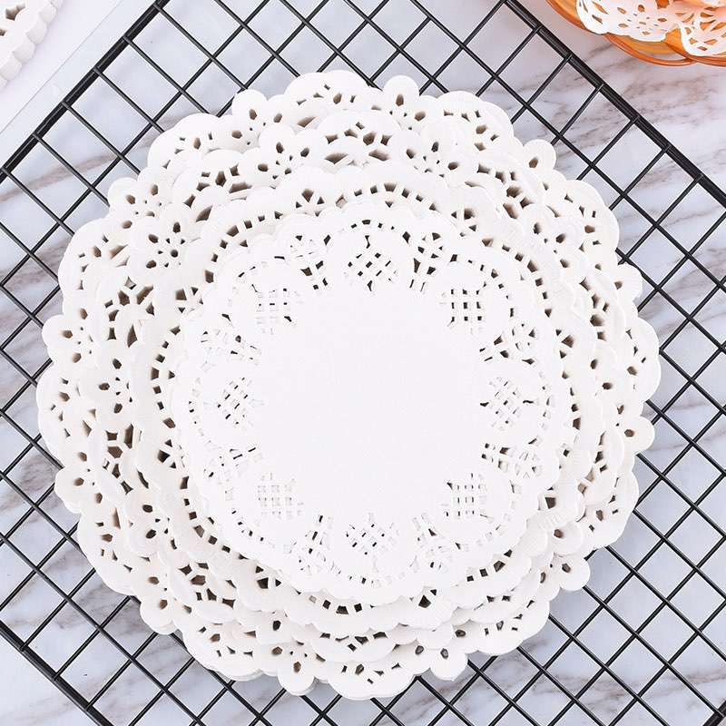 Round Paper Doilies  (5)