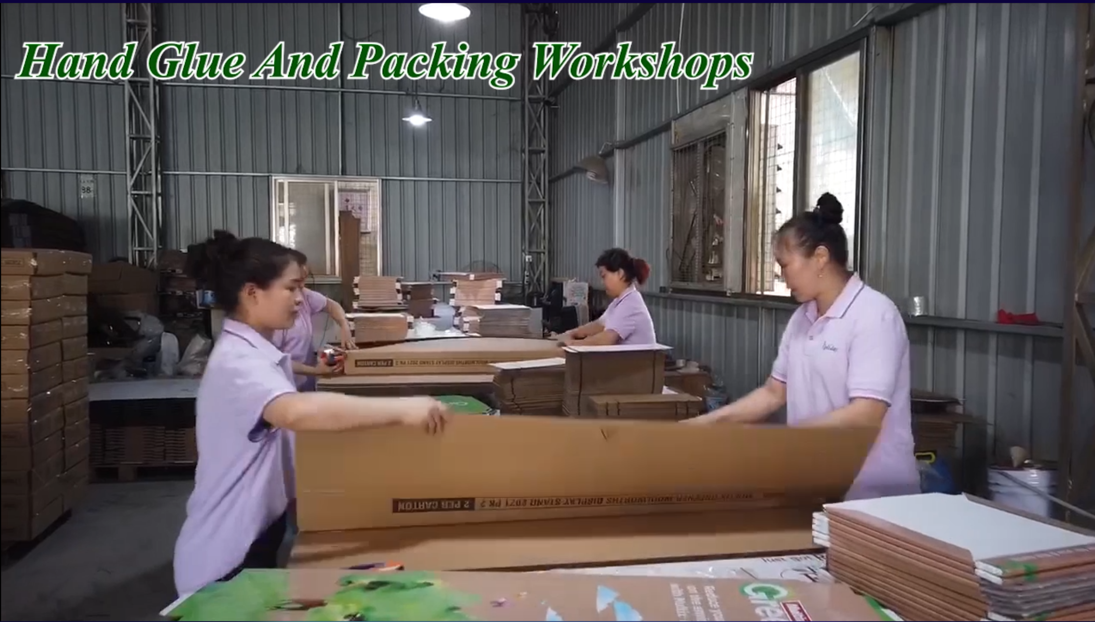 Holidaypac cardboard display and paper packaging glue and packing workshop